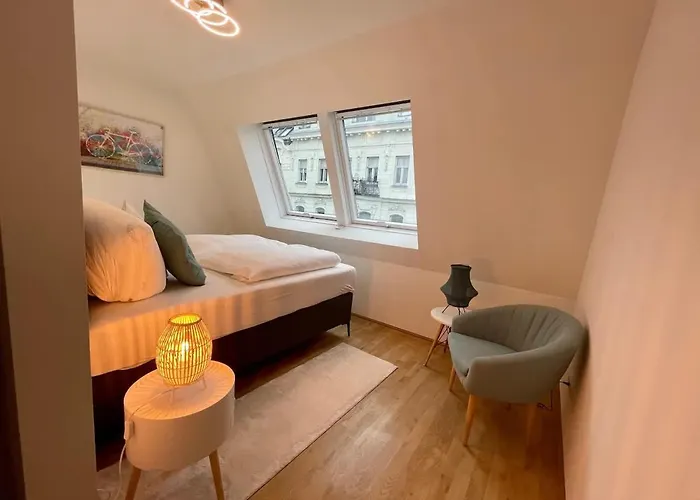 Wohnen Beim Hundertwasserhaus L Hg23 * Wenen