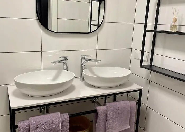 Wohnen Beim Hundertwasserhaus L Hg23 Appartement Wenen